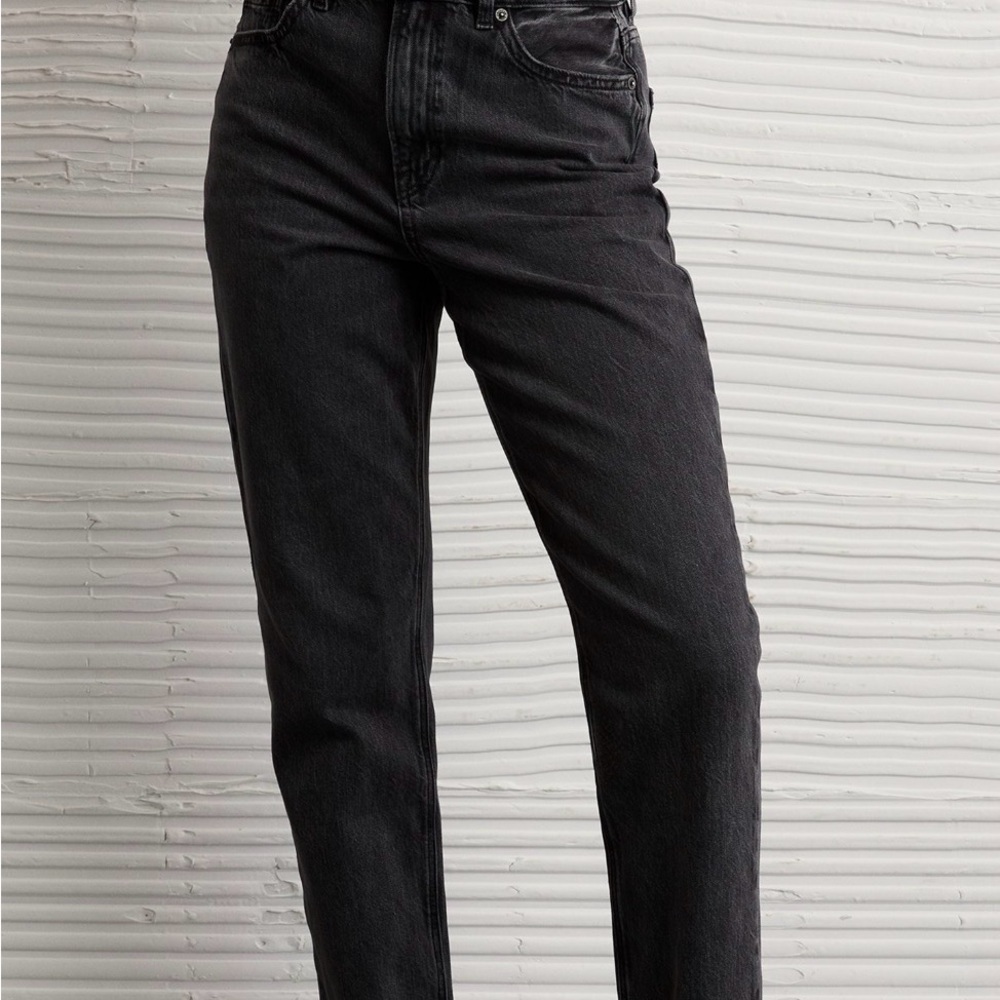 American Eagle Strigid Mom Jeans Black Denim Jeans
